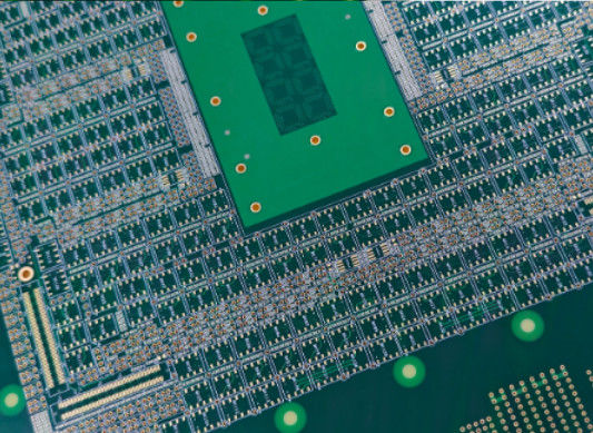 قابلة للتخصيص HDI أي طبقة PCB مع مواد FR-4 الحد الأدنى لحجم الثقب 0.1mm النحاس الوزن 0.5oz-6oz