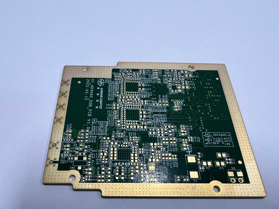 لوحة PCB HDI عالية الدقة مع عدم المواءمة من الطبقات /- 0.06 4L Min. Bga Pitch 0.3mm