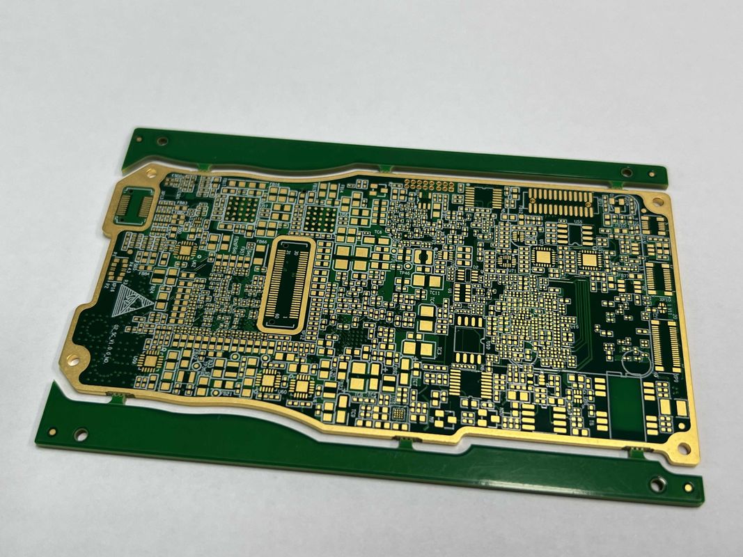 لوحة PCB عالية السرعة ذات الكثافة العالية مع الحد الأدنى لحجم الثقب الصغير مثل 0.15mm